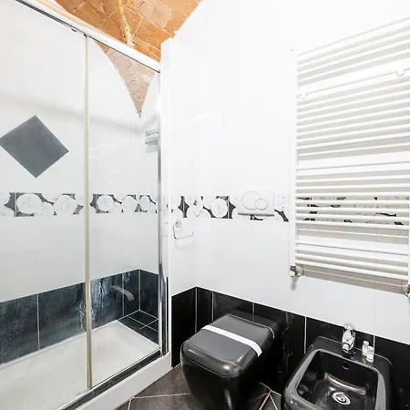 Private Jacuzzi Retreat Romantic In Grosseto's Historic Center Διαμέρισμα *