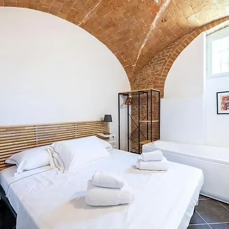 Private Jacuzzi Retreat Romantic In Grosseto's Historic Center Διαμέρισμα *