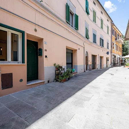 Private Jacuzzi Retreat Romantic In Grosseto's Historic Center * Γκροσέτο